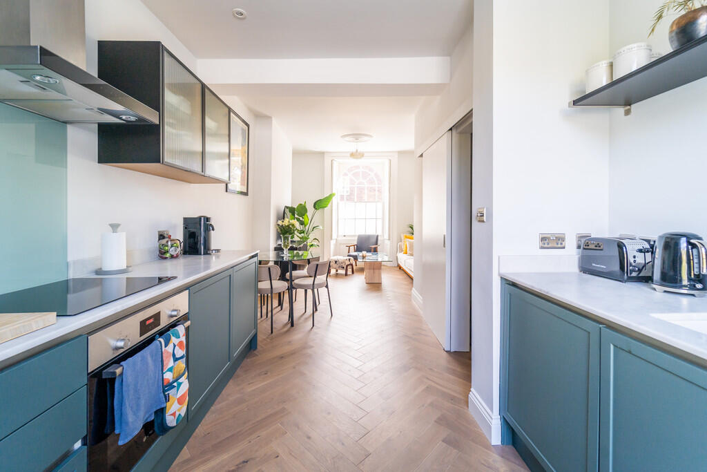 Apartment in London - View 5