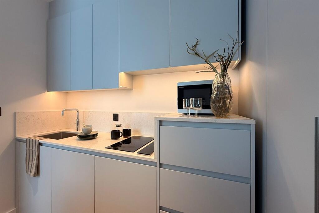 Apartment in London - View 3