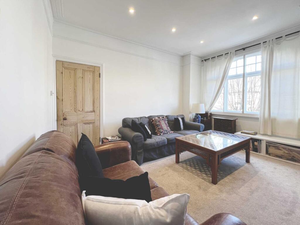 Apartment in London - View 2