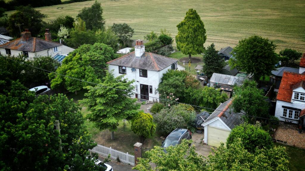 Main image of property: Primrose Cottage, East End Road, Bradwell-on-sea, Essex