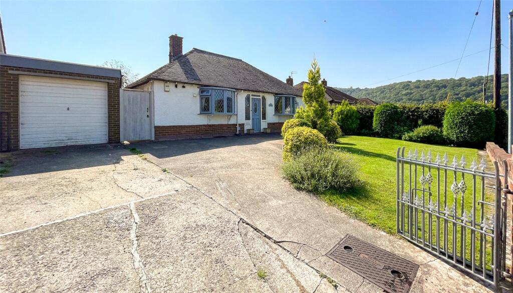 2-bed bungalow on New Road, Llanddulas, Abergele, Conwy, LL22, £365,000