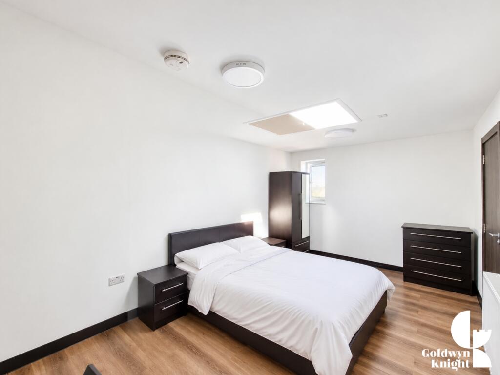 Apartment in London - View 2