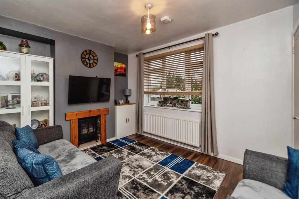 Laburnum Avenue, Cannock photo 2