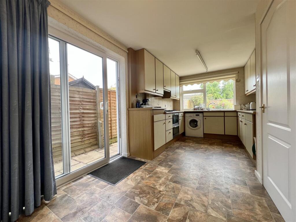 House in Stratford-on-Avon, Stratford-upon-Avon - View 5