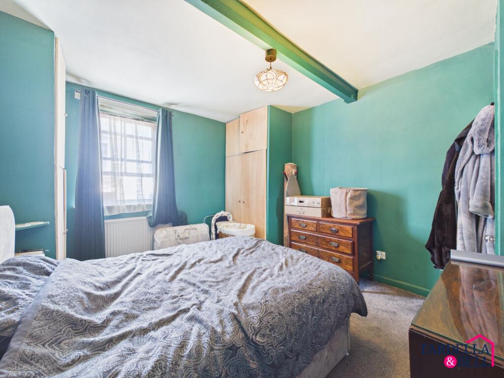 House in Burnley, Padiham - More