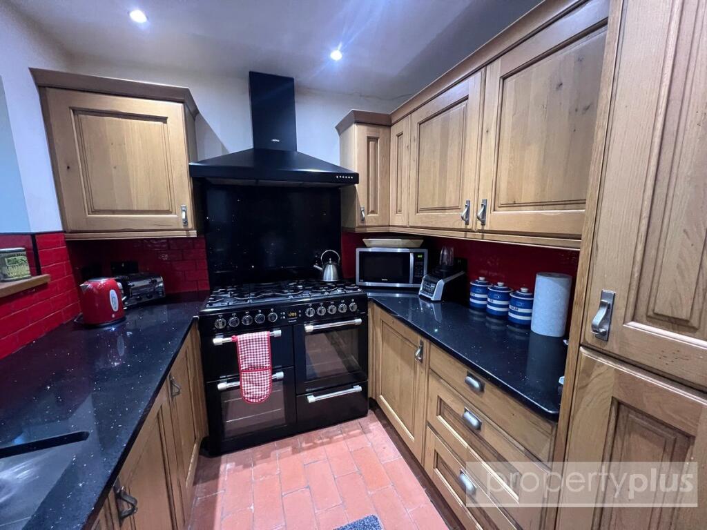 Tylacelyn Road, Tonypandy, Rhondda Cynon Taff, CF40 photo 5