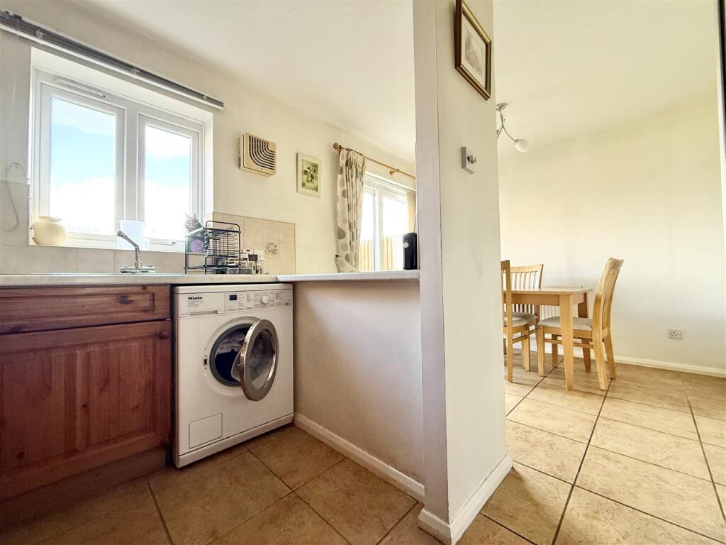 House in Oadby and Wigston, Leicestershire - View 2