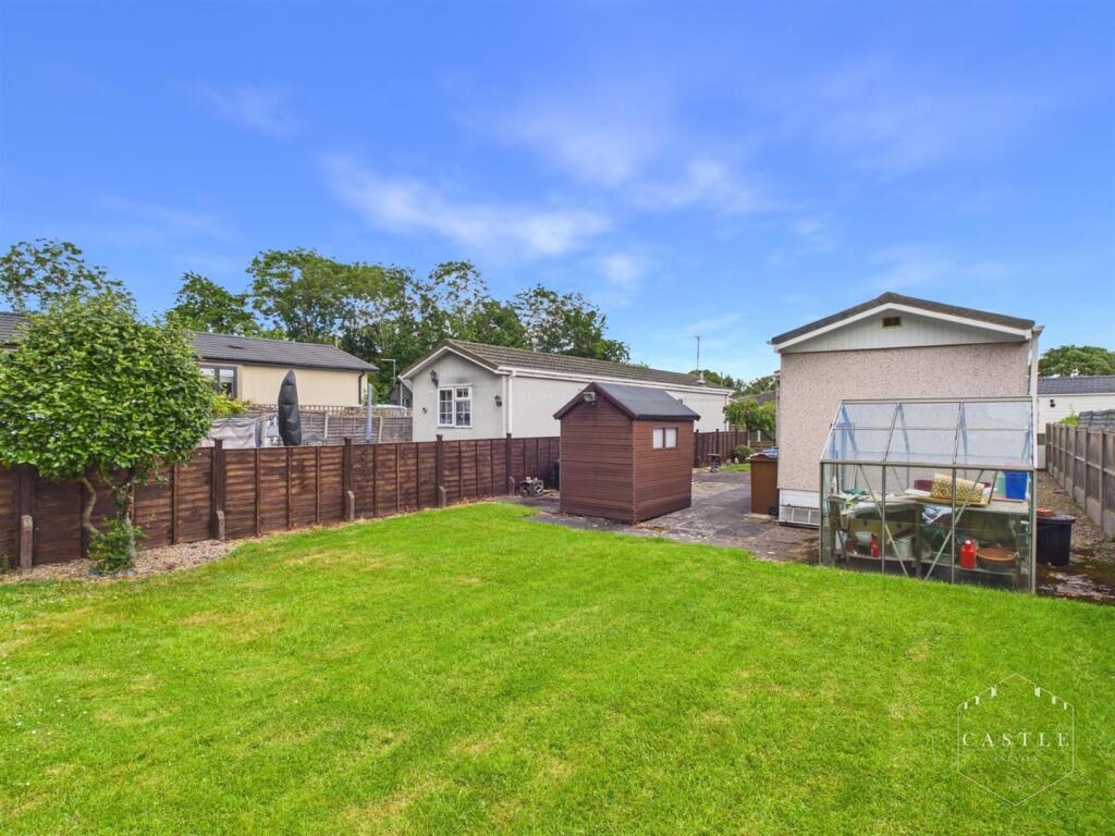 House in Hinckley and Bosworth, Wykin - View 2