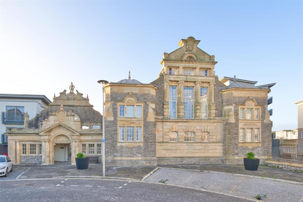Main image of property: The Baths, Knightstone Causeway - SEA VIEWS!
