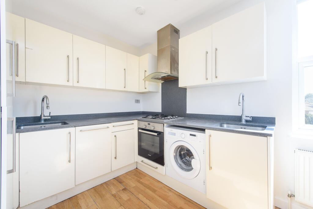 Apartment in London, Brent Cross - View 4