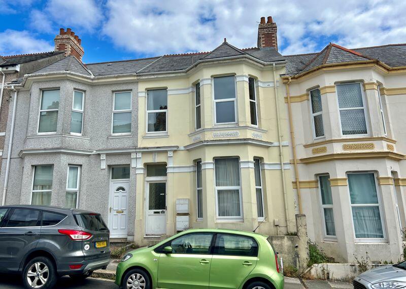 Main image of property: Grafton Road, Mutley, Plymouth. A first floor 2 bedroomed spacious flat that comes with parking to the rear.