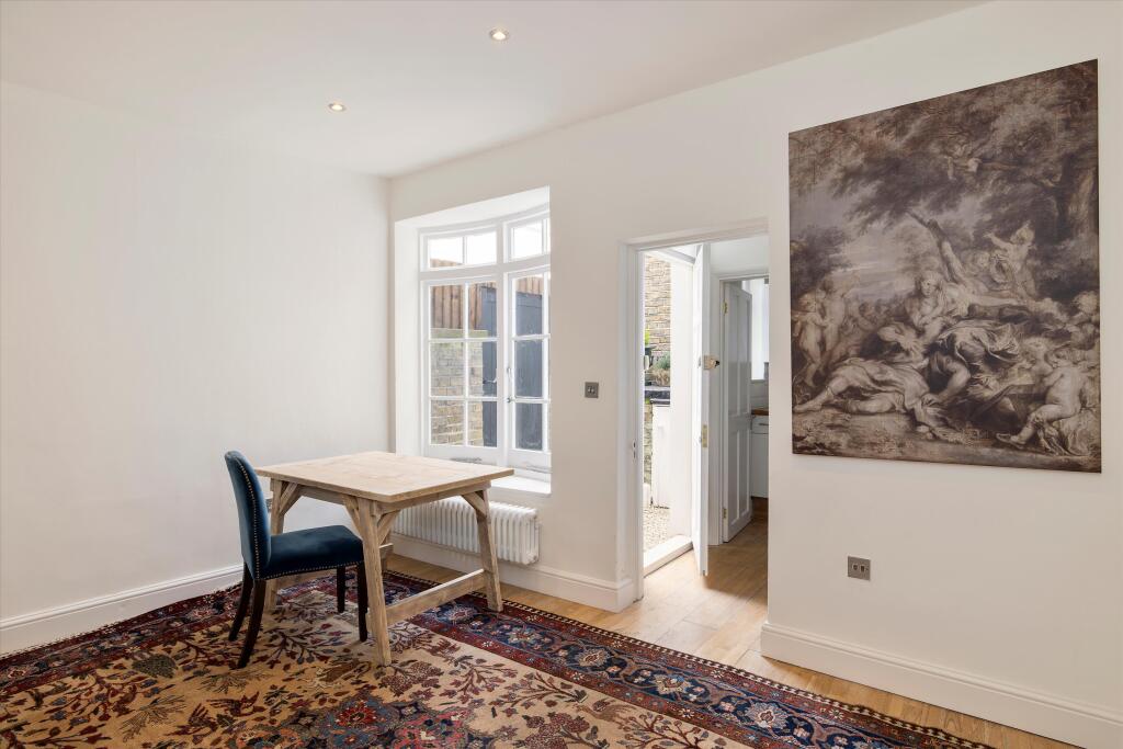 Apartment in London - View 5