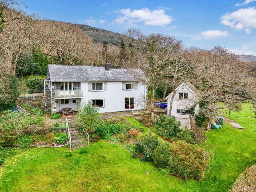 Main image of property: Gardd Ynys, Bontddu, LL42 1TN