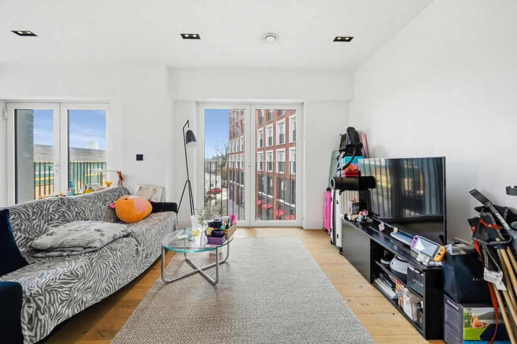 Main image of property: Keybridge Tower, Exchange Gardens, SW8