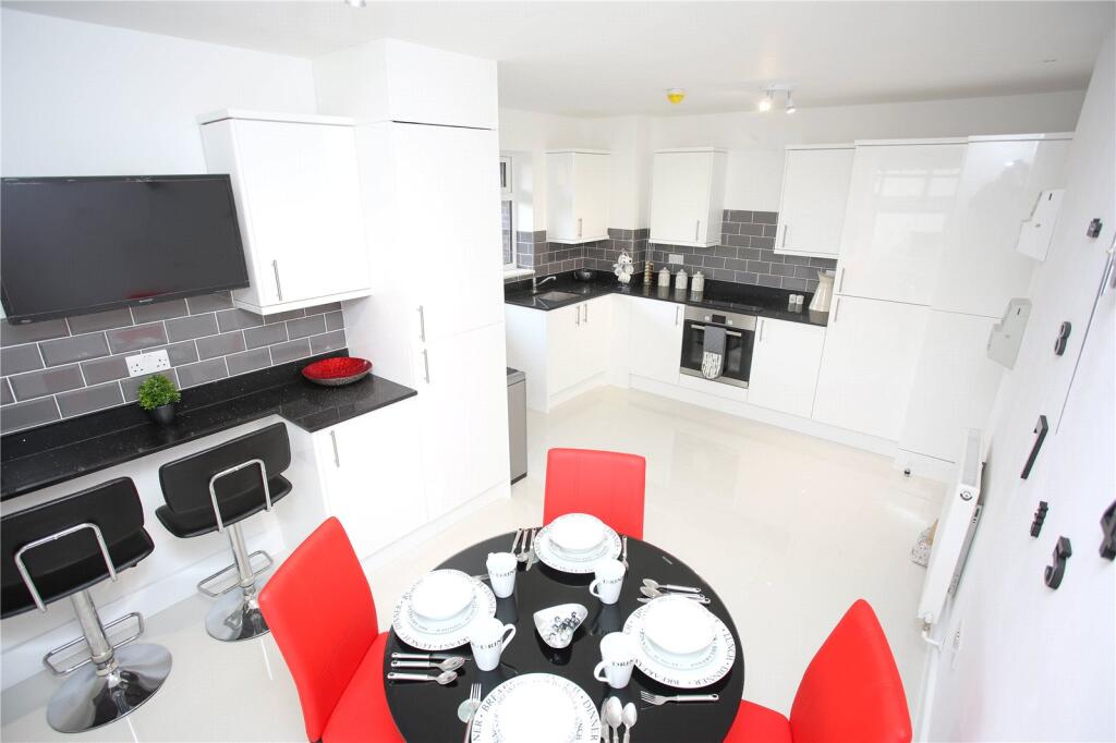 House in Luton - More