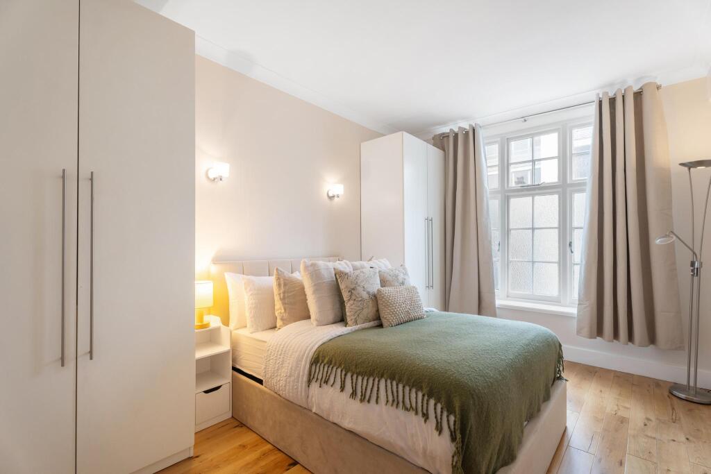 Apartment in London - More