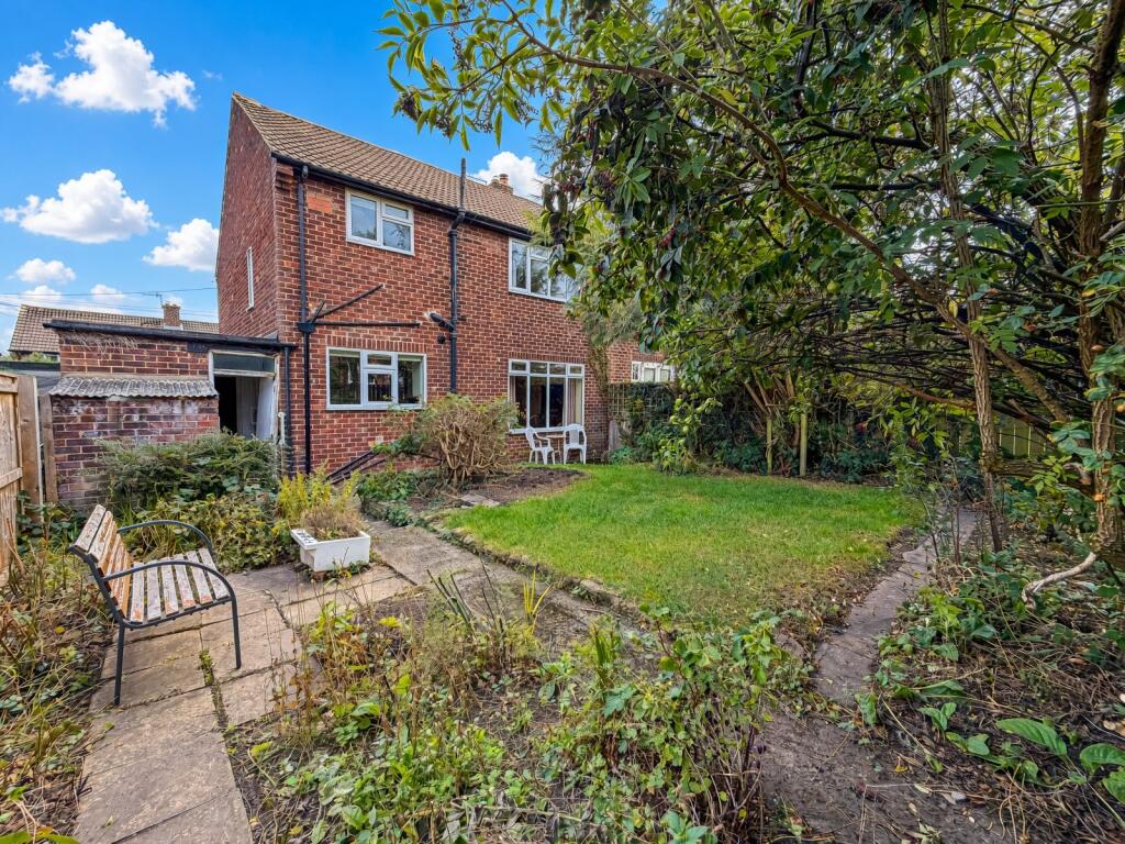 House in Gateshead, Dunston Hill - More