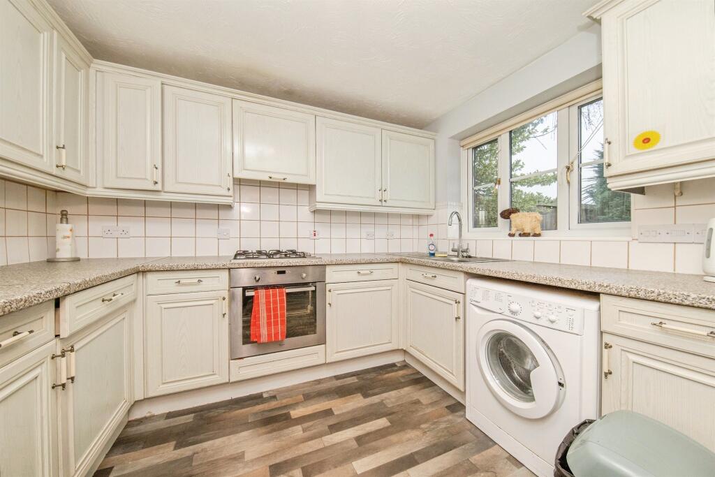 House in Colchester, Mile End - More