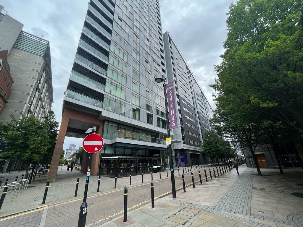 Main image of property: Great Northern Tower, Watson Street, Manchester, M3 4EE