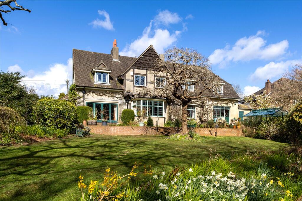 Main image of property: Barrs Avenue, New Milton, Hampshire, BH25