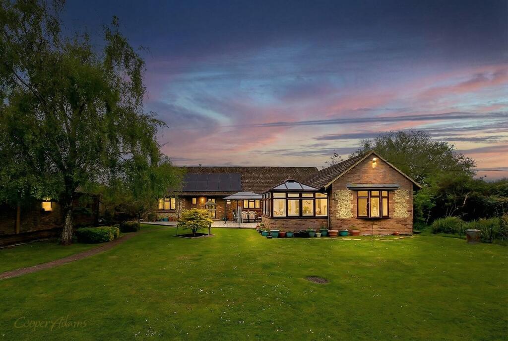 5-bed other on 8 Woodcote Cottages, £775,000