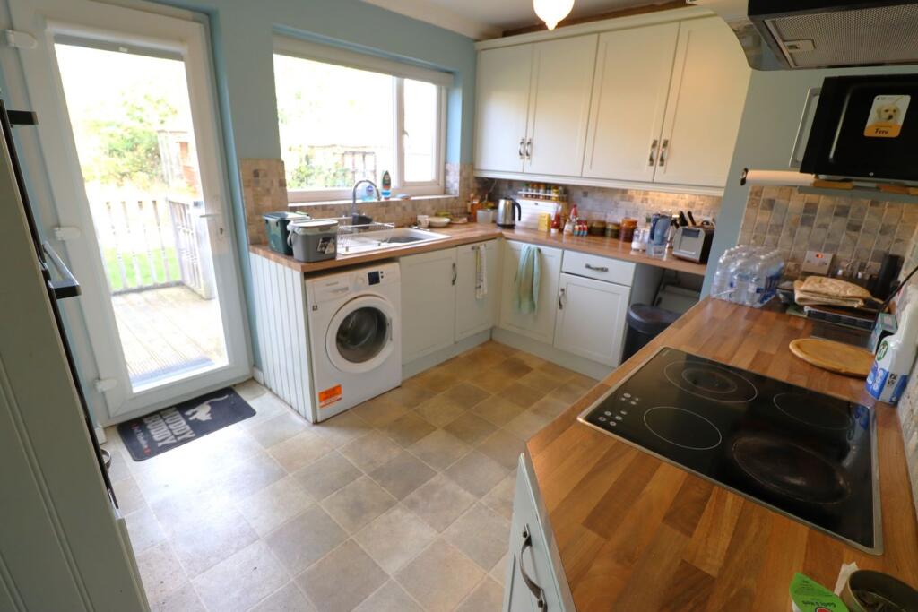 Eastwood Road, 130FT GARDEN, Rayleigh, SS6 photo 4