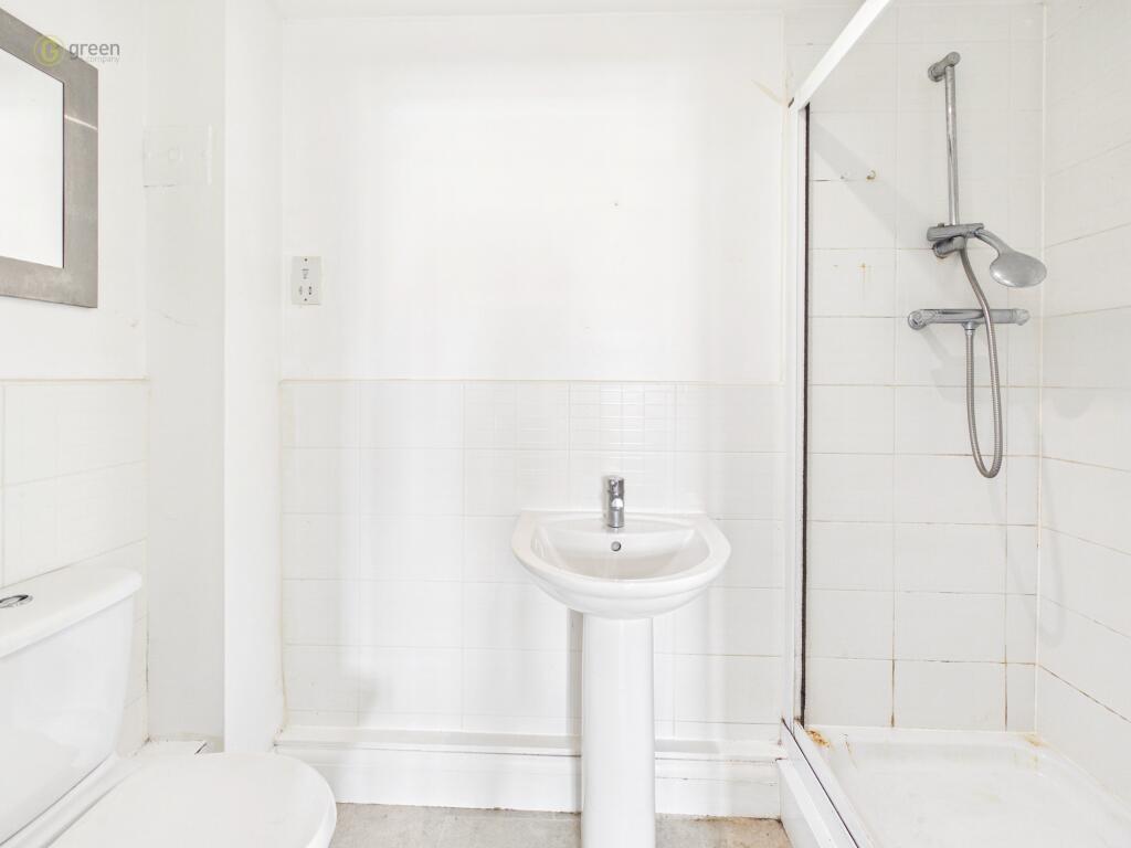 Apartment in Sandwell, West Midlands - More