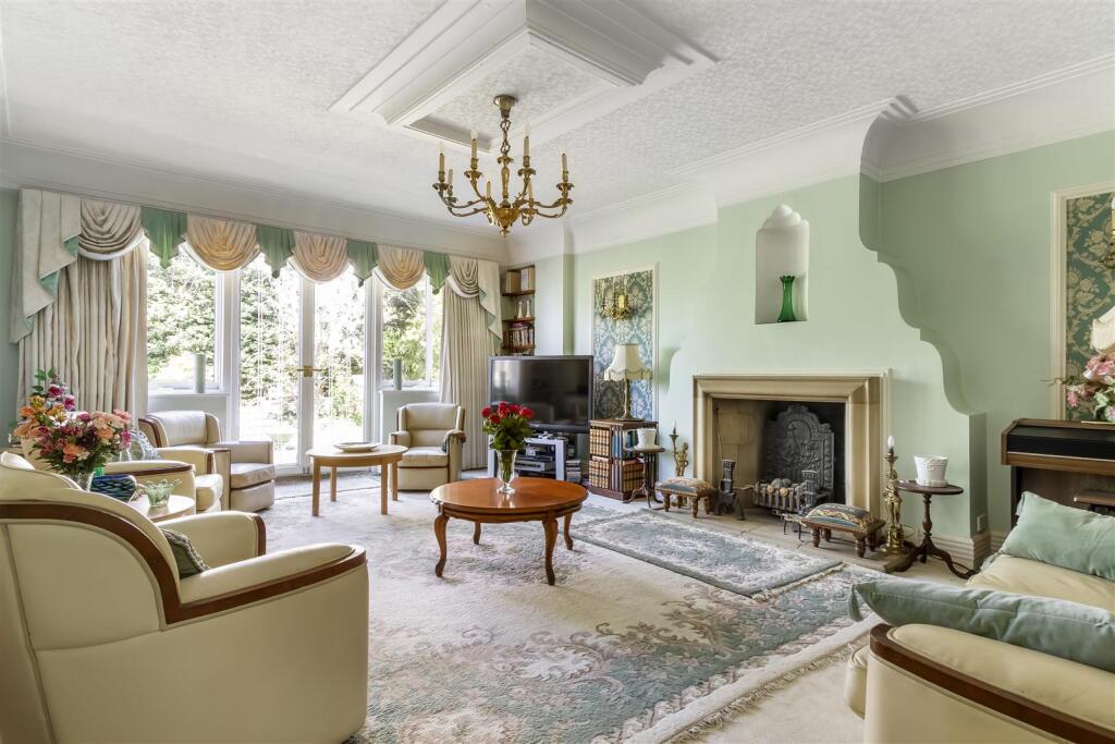 House in Potters Bar - More