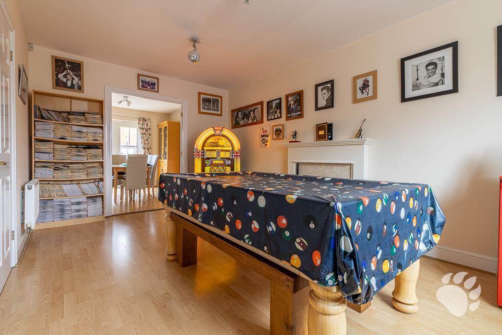 House in Basildon, Wickford - View 4