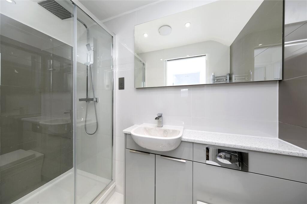 Apartment in Twickenham - View 5