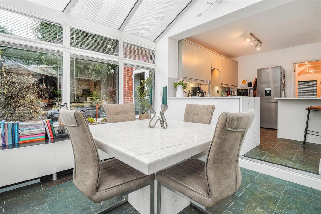 Additional image 17 of Hawthorn Crescent, Baildon, Shipley