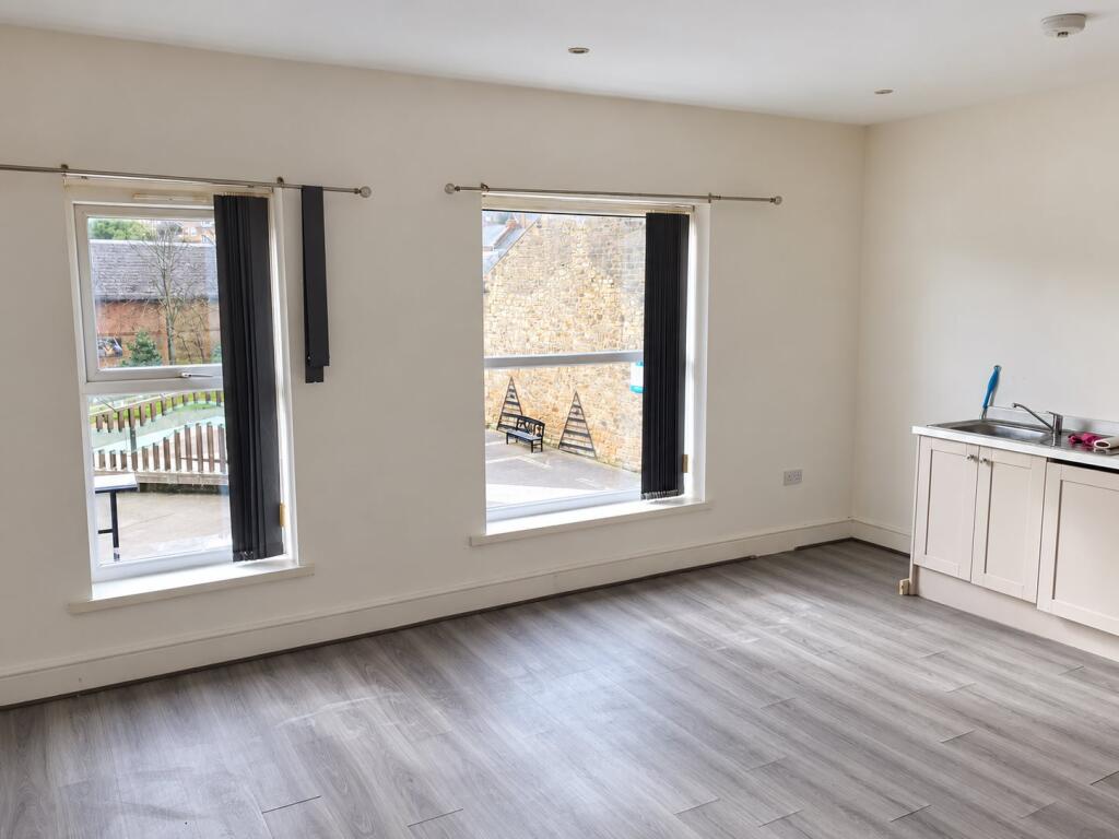 Apartment in Newcastle upon Tyne - View 2