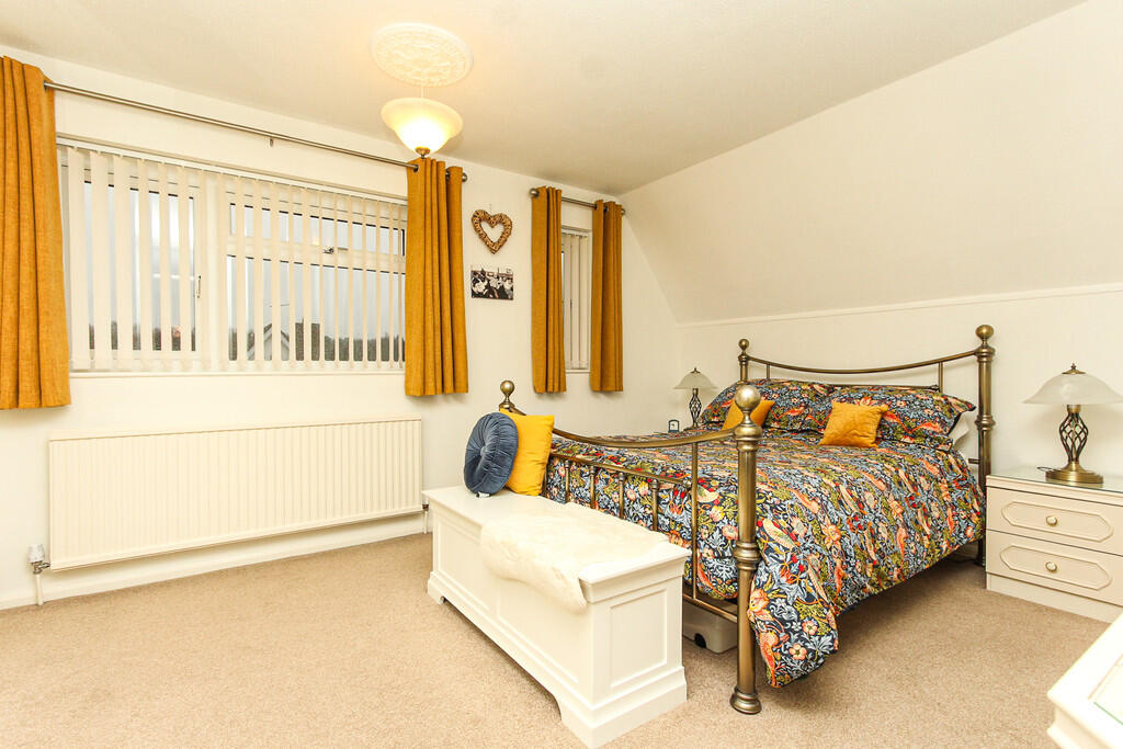 House in Wellingborough, Redhill Grange - More