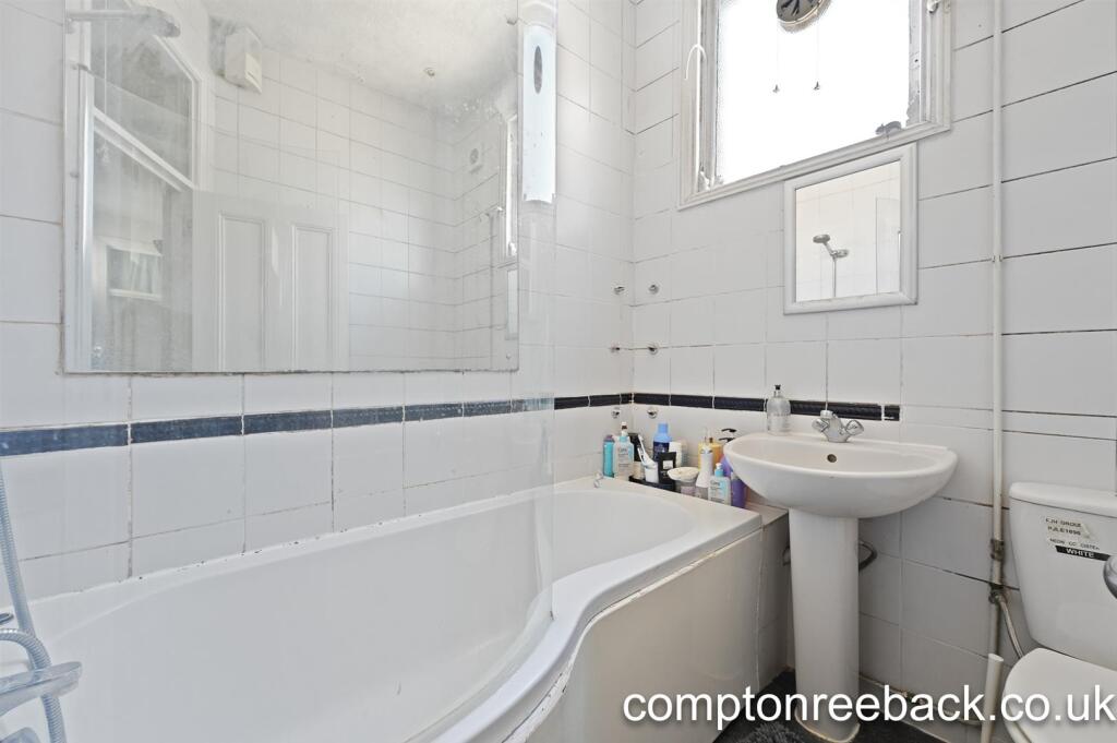 Apartment in London - More