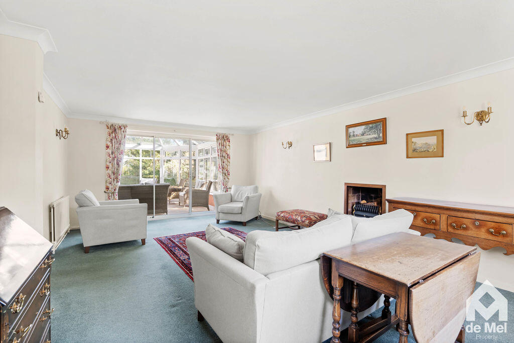 House in Worcester - View 3