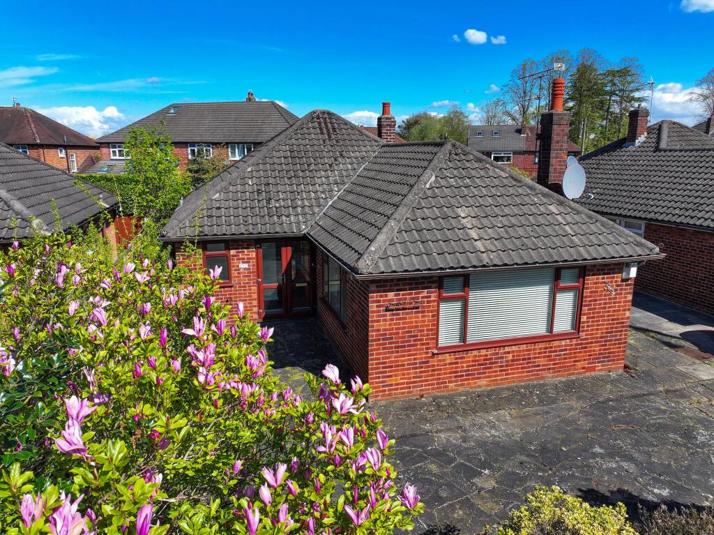 Main image of property: Shaftesbury Avenue, Timperley, WA15