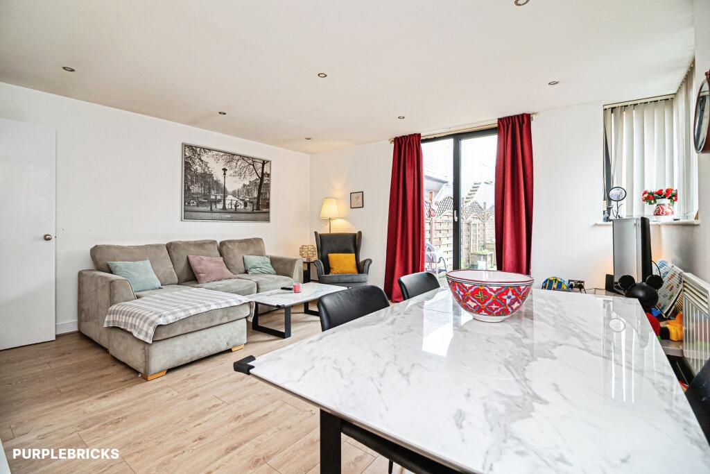 Apartment in Manchester - View 3