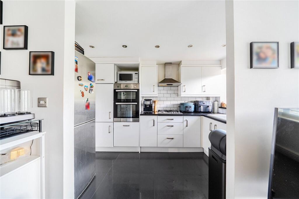 Apartment in London - View 4
