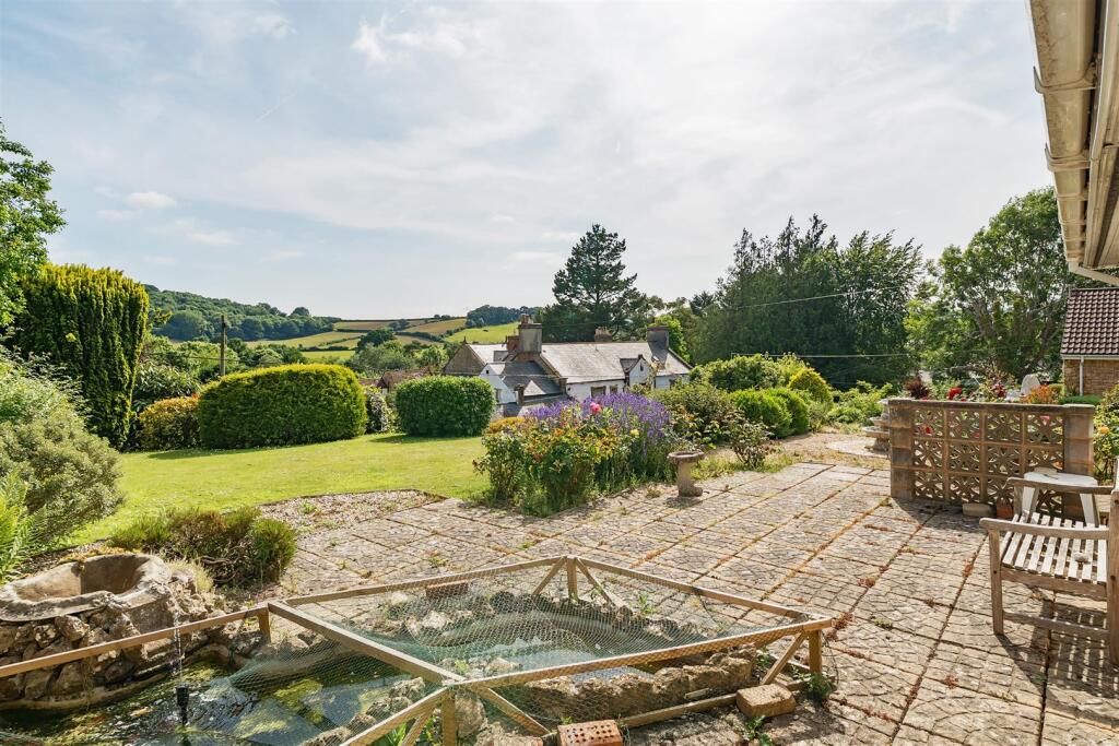 Wadham Close, Ilminster photo 3
