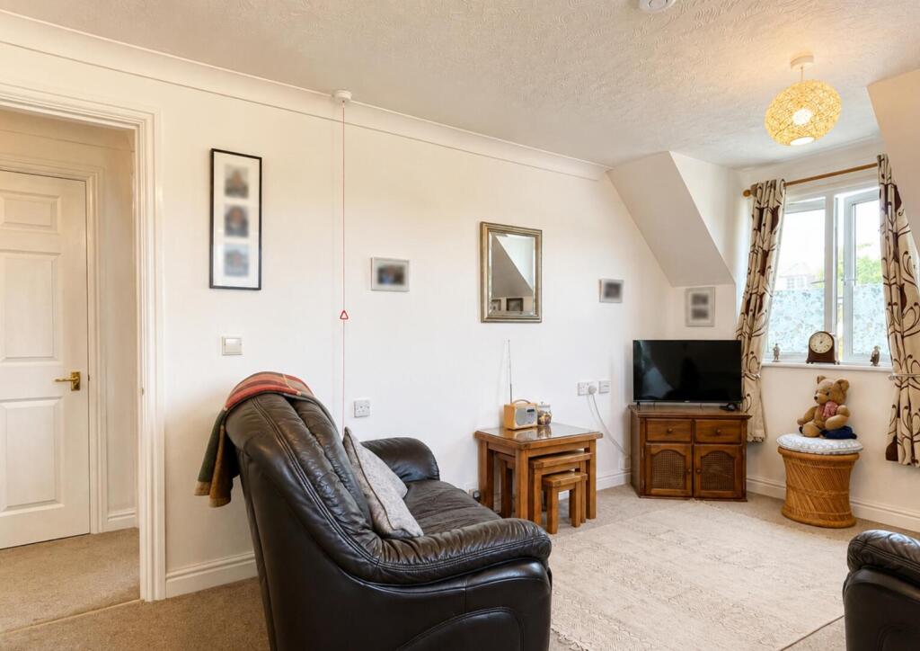 Apartment in Frome - View 4