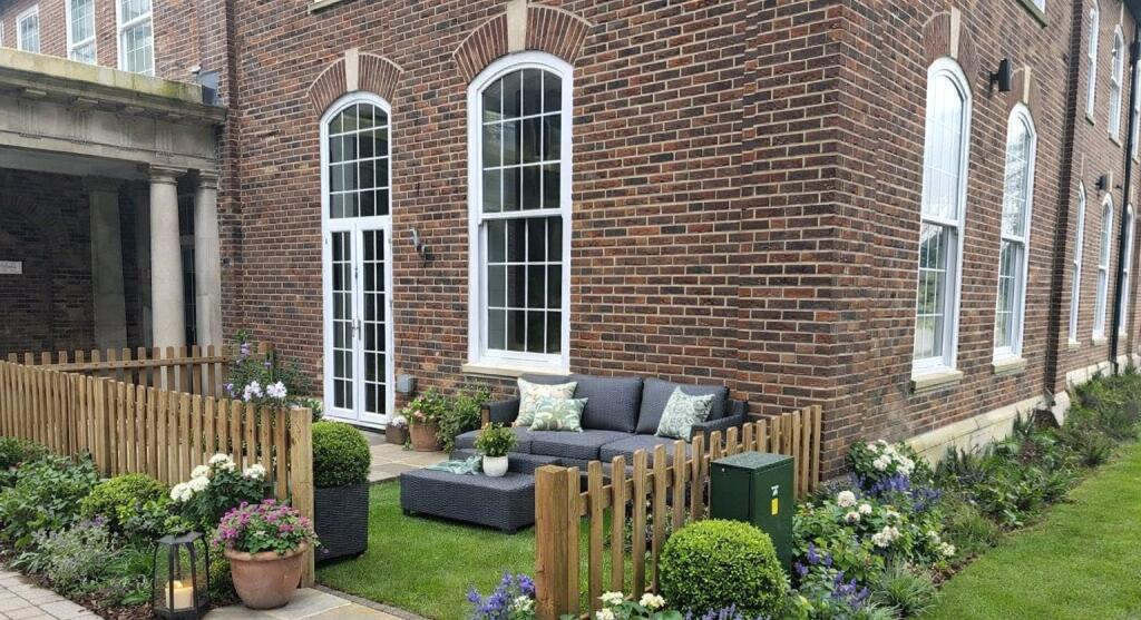 Apartment in Guildford - View 3