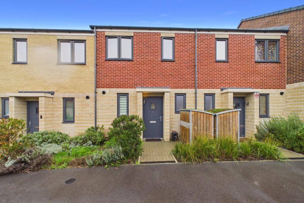 Main image of property: Coopers Hill, Bracknell, Berkshire, RG12