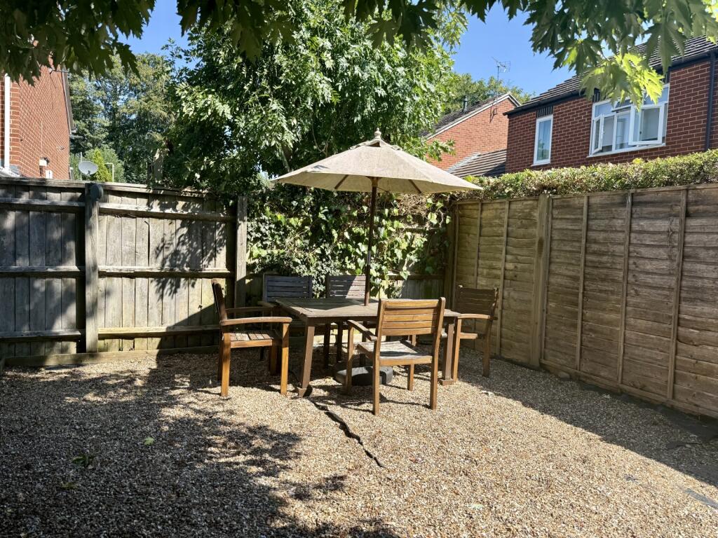 Apartment in South Oxfordshire, Henley-on-Thames - View 2