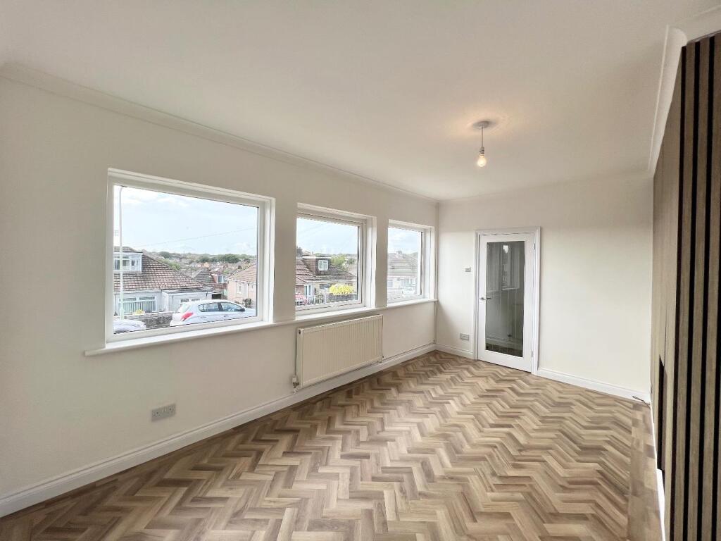 Burns Crescent, Cefn Glas, Bridgend County Borough, CF31 4PY photo 4