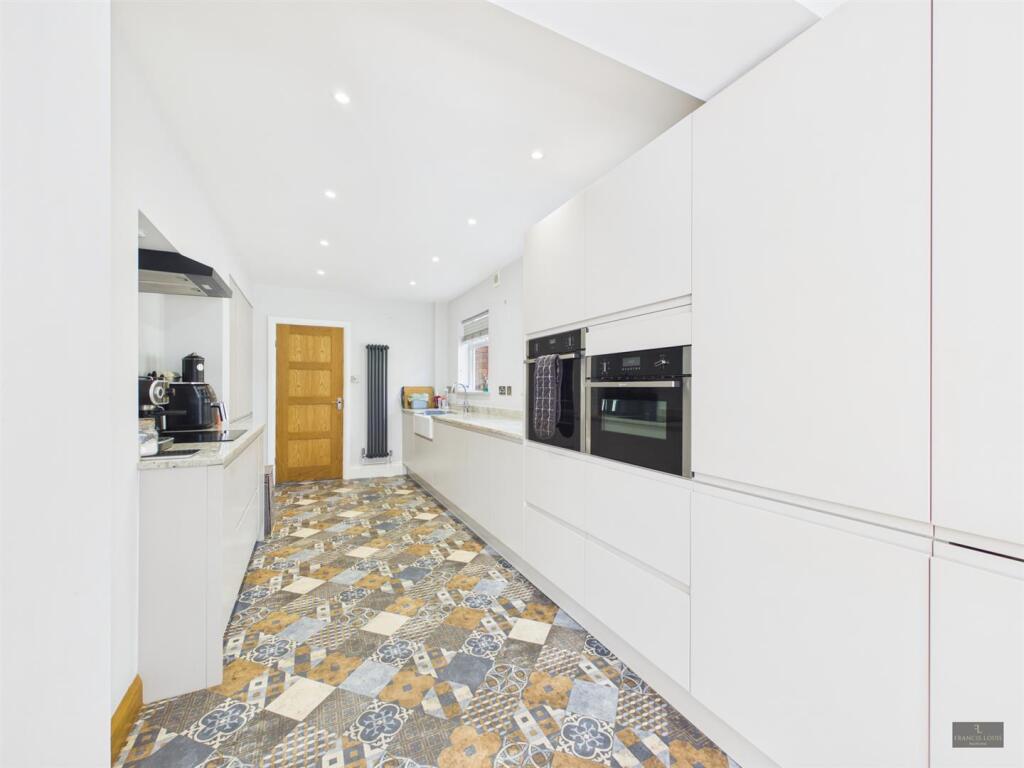 House in Exeter, Pilton - View 2