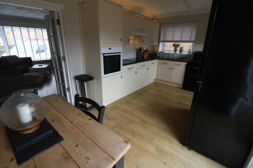 House in Hull - View 4
