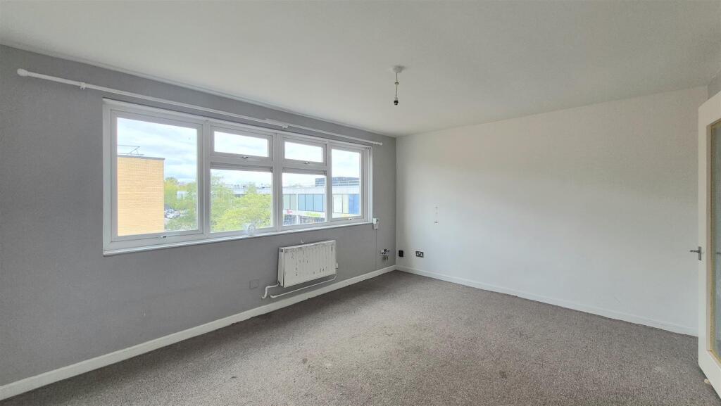 Apartment in Milton Keynes - View 2