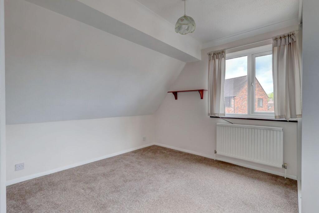 Apartment in Hemel Hempstead - View 4