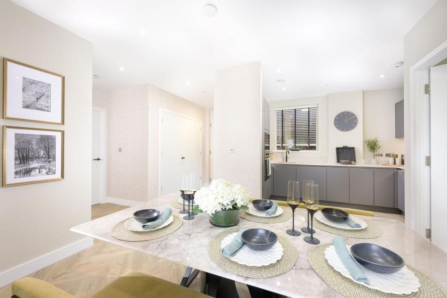 Apartment in Cambridge, Eddington - View 5
