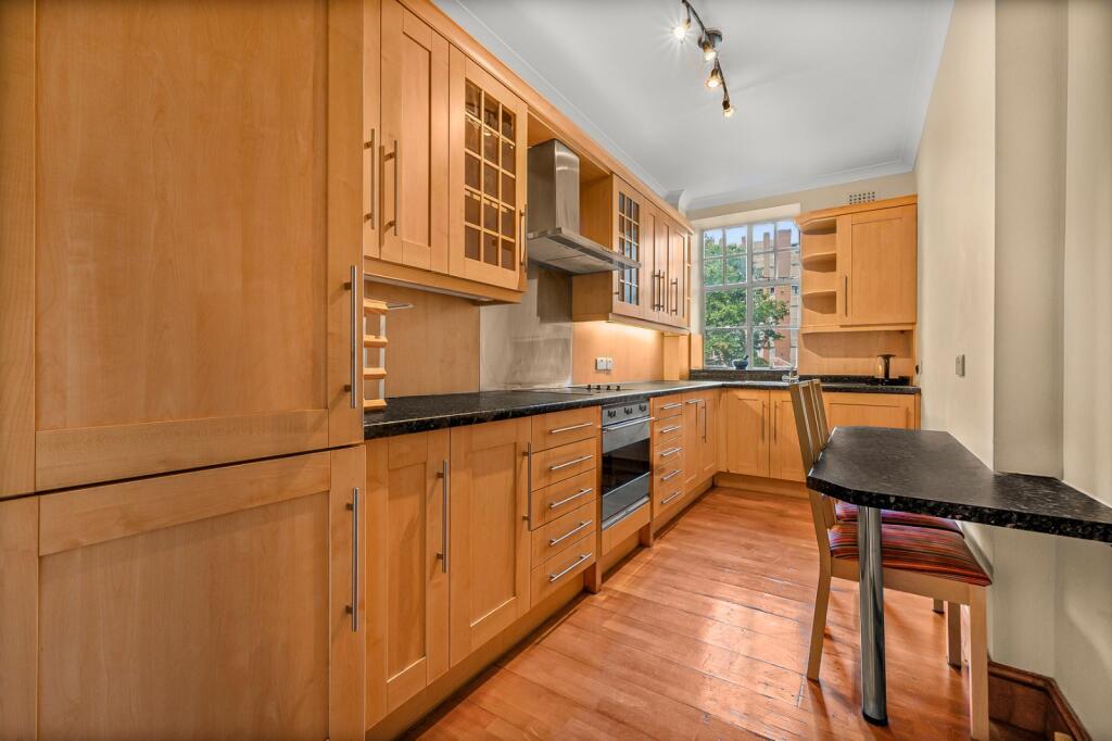 Apartment in London - View 3